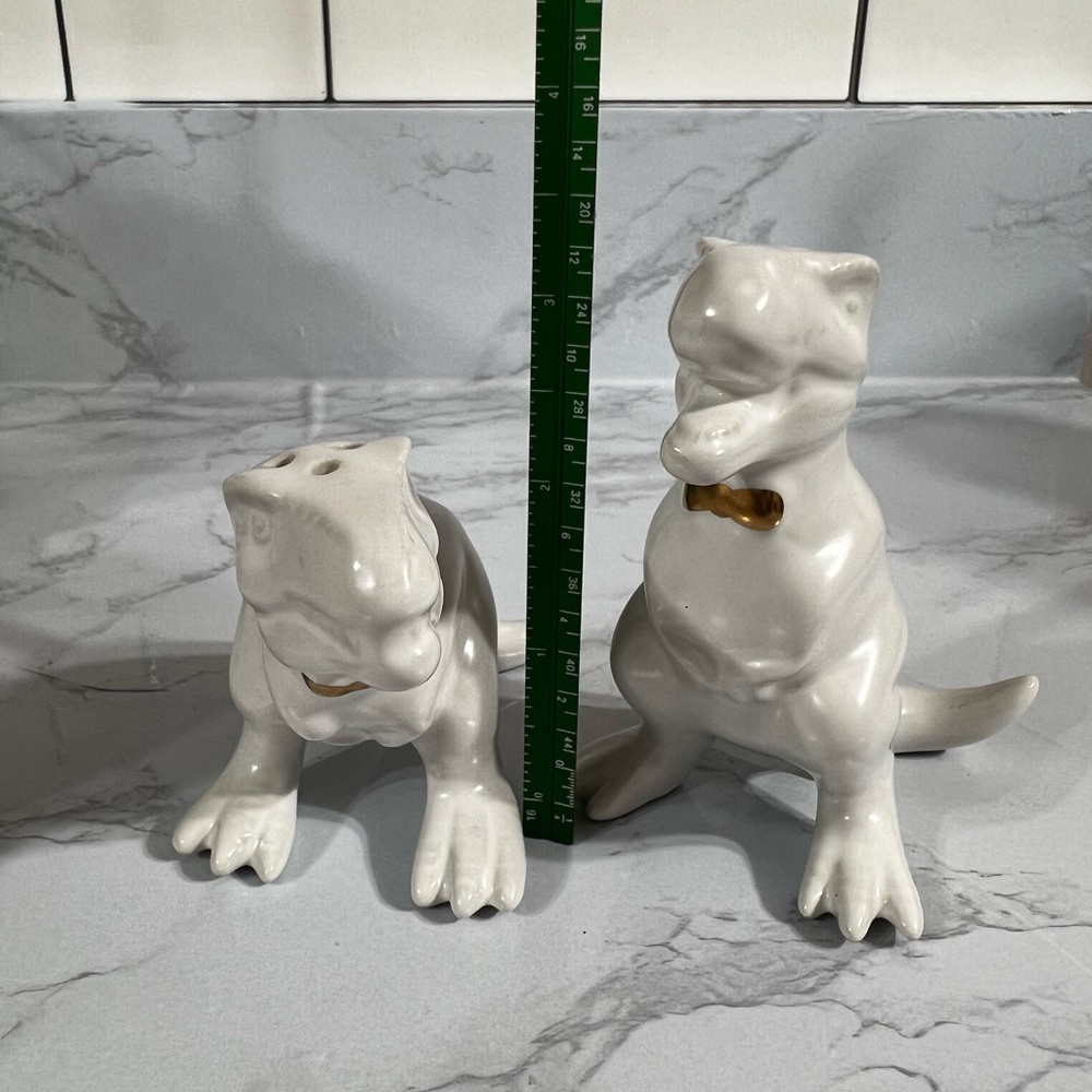 Dinosaur Salt & Pepper Shaker Set w, Gold Bowtie